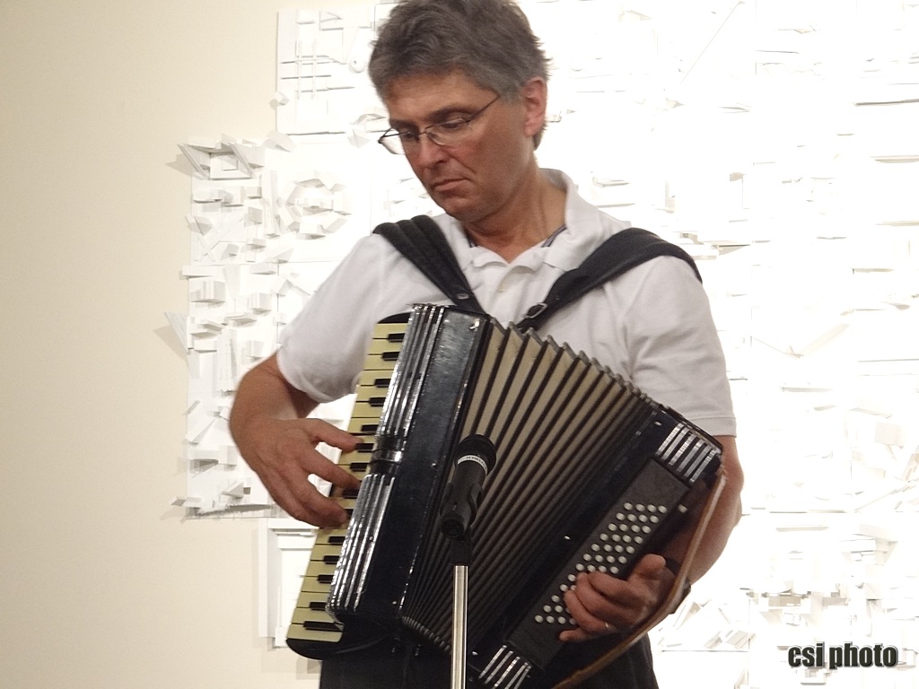 Tim Burchill entertains. 